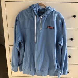 Vineyard vines sweatshirt